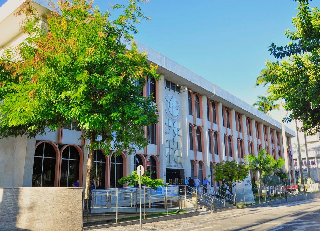 Desde-1973-sede-da-ALPB-1024x740