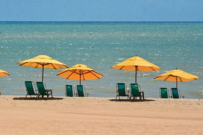 joao-pessoa-praia-cabo-branco-e1740655645363