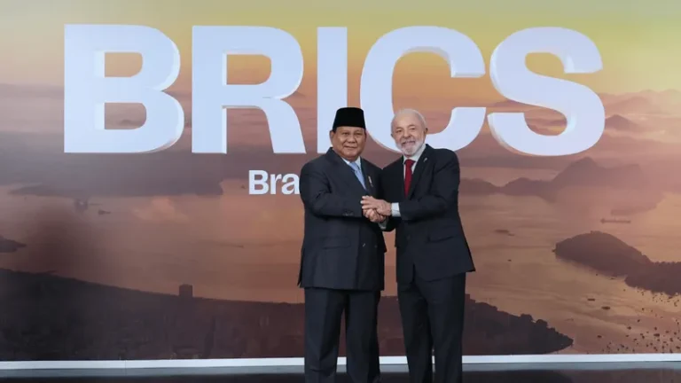 lula-com-o-presidente-da-indonesia-prabowo-subianto-na-cupula-do-brics-83956_800x450