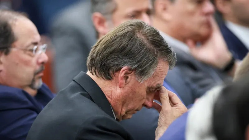 jair-bolsonaro-durante-depoimento-no-processo-da-tentativa-de-golpe-no-stf-152033_800x450