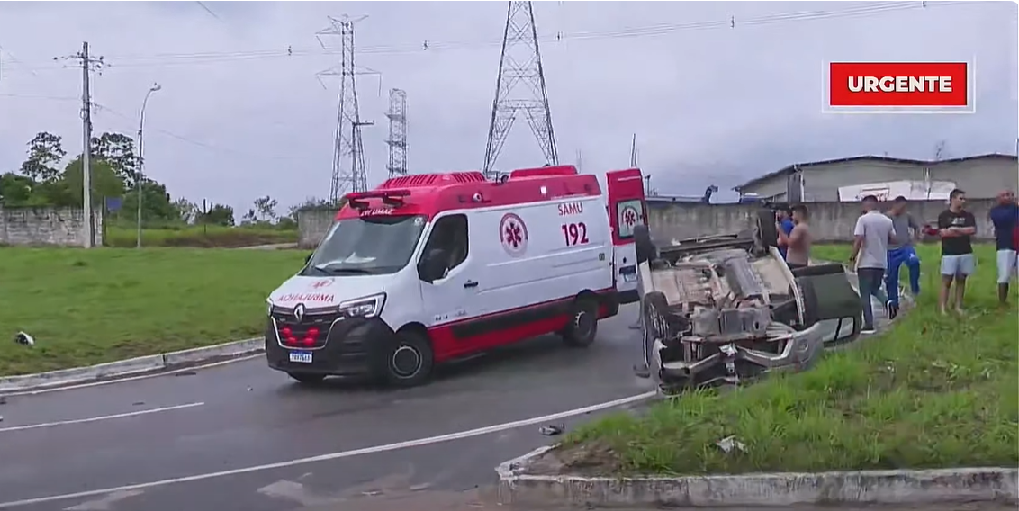 Gravida-fica-ferida-apos-carro-capotar-em-acidente-na-Perimetral-Sul-em-Joao-Pessoa