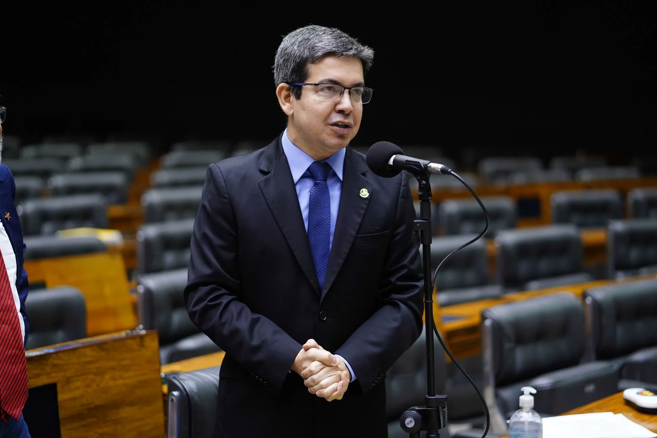 randolfe-rodrigues-scaled