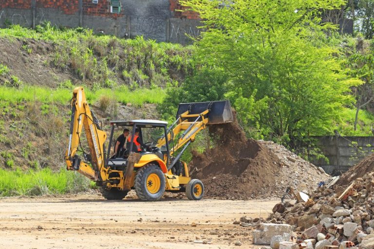 SEDEST_Curso_Maquinas_Pesadas_Foto_Quel_Valentim07-1024x683-1-768x512