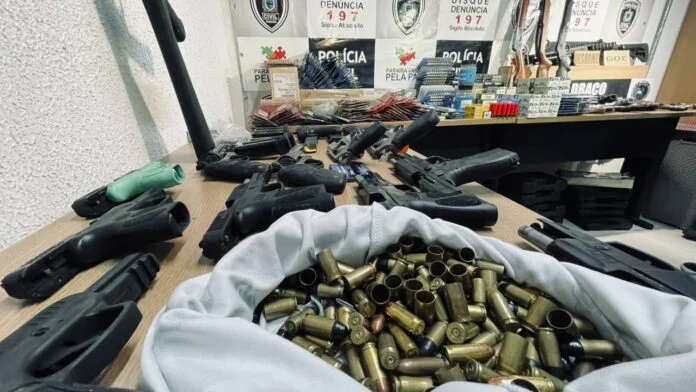 Arsenal-apreendido-696x392