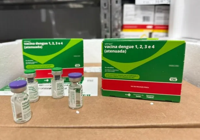 vacina-dengue-696x486