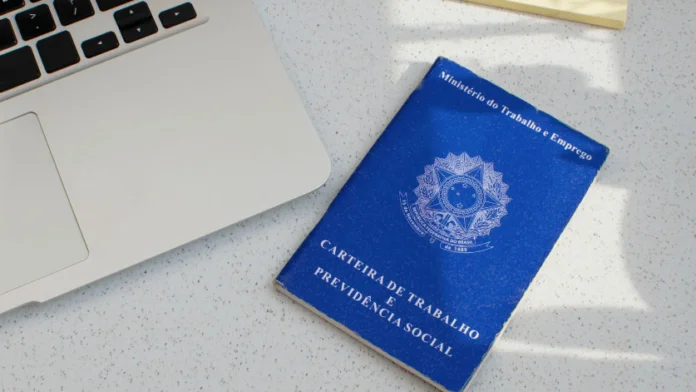 Emprego-Guaruja-696x392