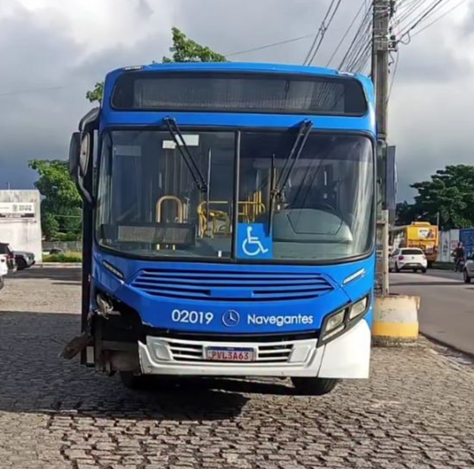 Cameras-mostram-momento-em-que-motorista-invade-faixa-e-atropela-e-mata-motociclista-em-JP-e1777049648806