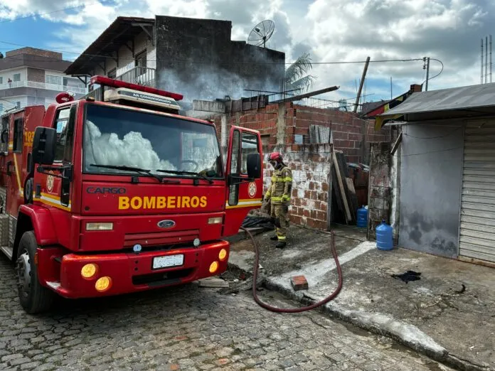 bombeiros-incendio-guarabira-696x522