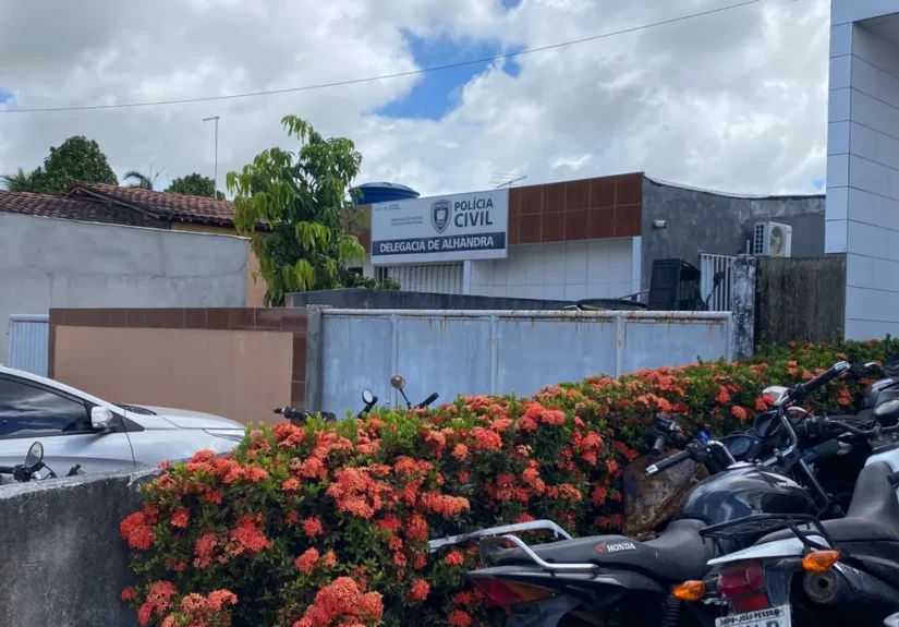 Operacao-prende-cinco-e-apreende-drogas-em-Alhandra