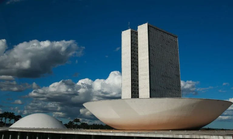 camara-dos-deputados-768x459.jpg
