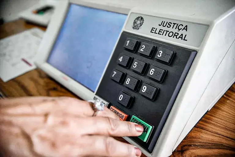 Urna-Eletronica-4