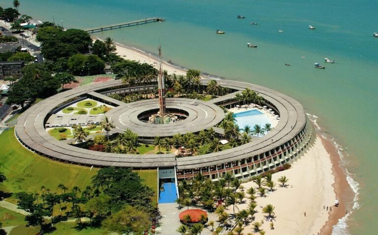 Hotel Tambaú, na orla de João Pessoa