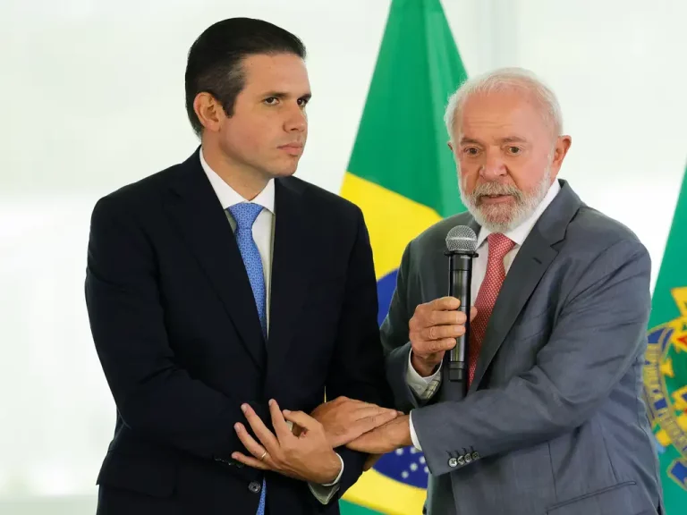 hugo-motta-e-lula-768x576