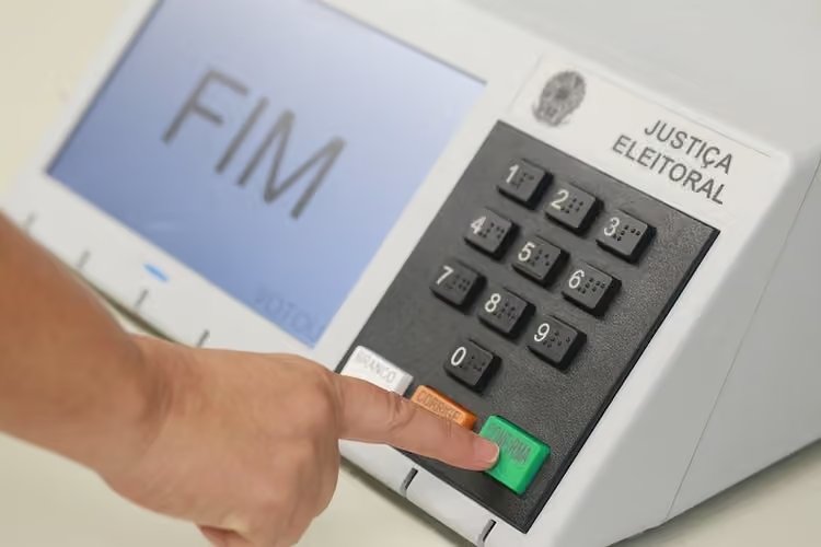 Eleitores no segundo turno na Paraíba