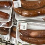 Produtos apreendidos pelo Procon-JP em supermercado do Costa e Silva, em João Pessoa