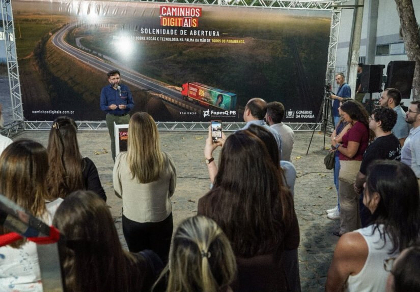 Solenidade de abertura do programa Caminhos Digitais em Campina Grande